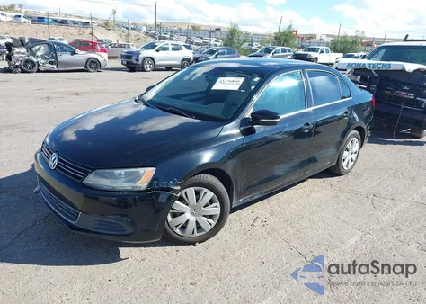 2013 Volkswagen Jetta 2.5L Se z USA, uszkodzony, nr VIN 3VWDX7AJ7DM440522
